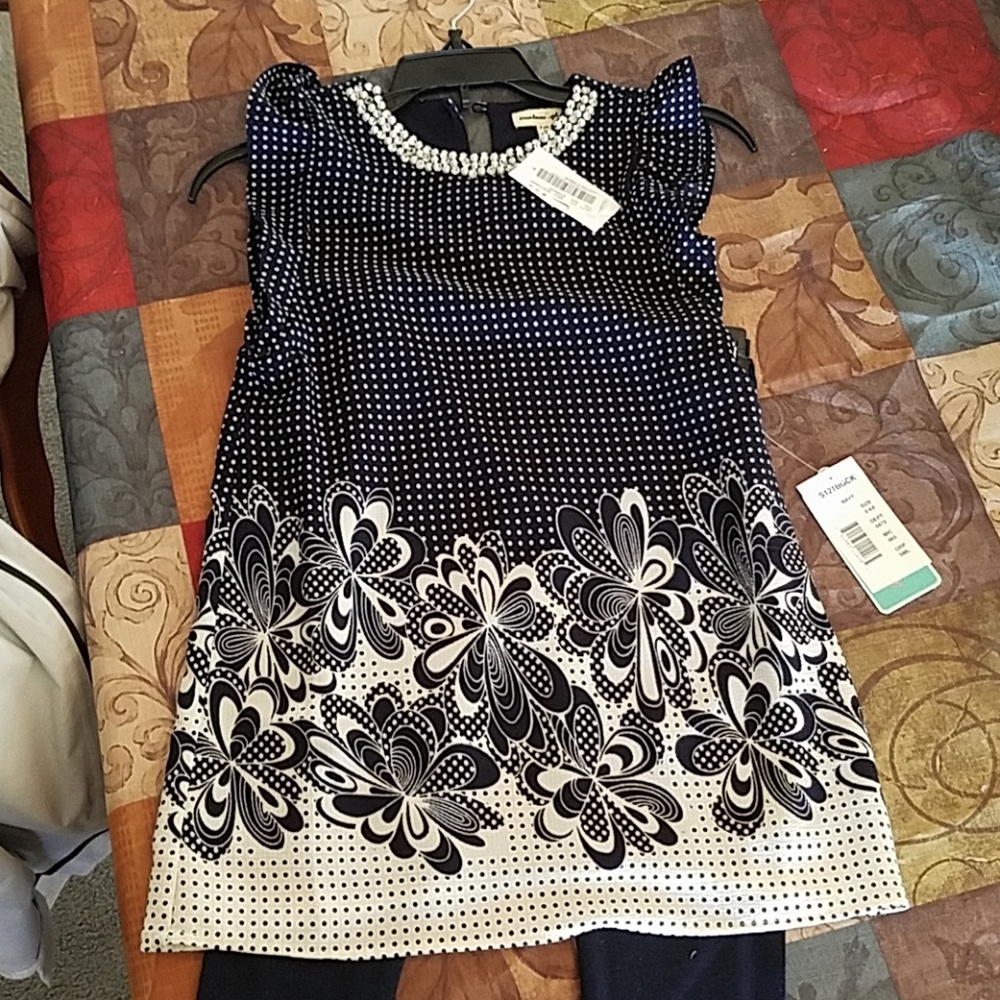 Girl's tunic and leggings